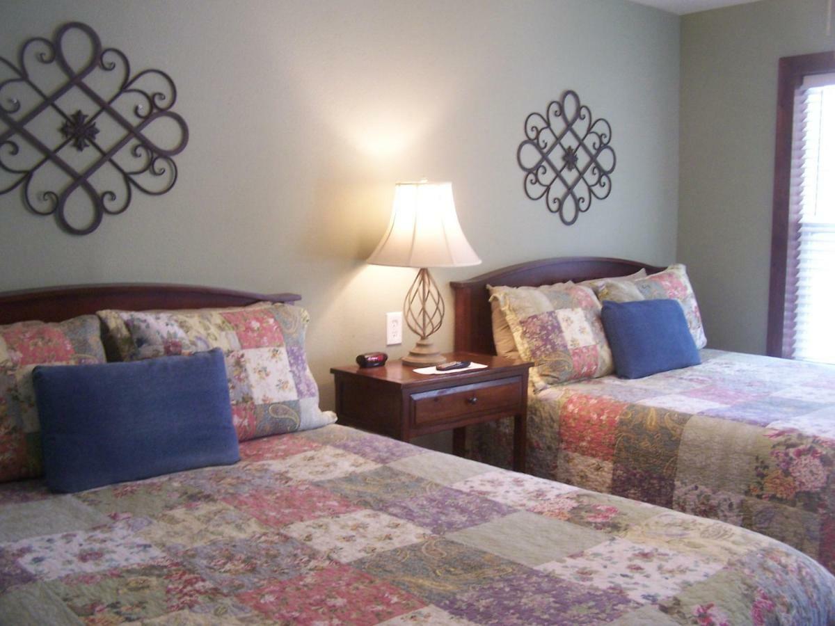 Blanco County Inn & Guesthouses Exterior foto