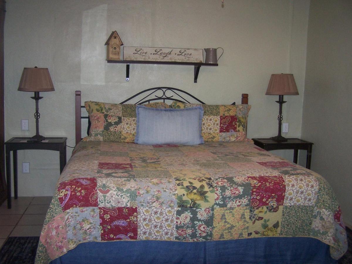 Blanco County Inn & Guesthouses Exterior foto